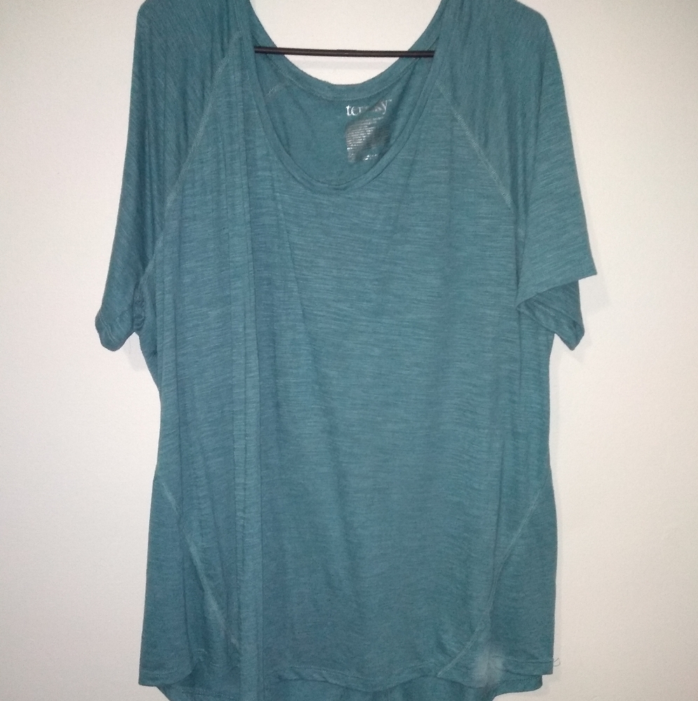 Terra & Sky 2x athletic top